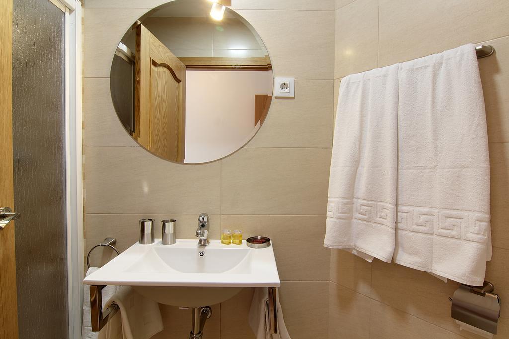 Hostal Yessy Candeleda Rum bild